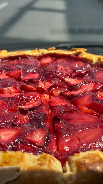 گلت توت فرنگی